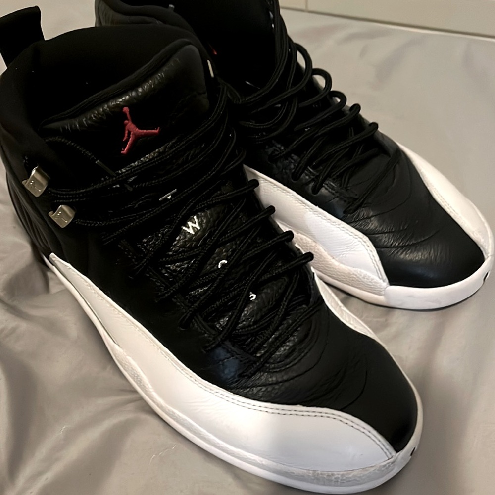 I am selling some black Jordan’s. The shoes have only been worn once.